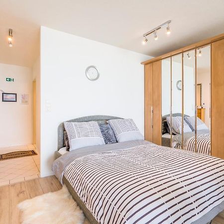 Luxueuze Vakantiestudio Met Zeezicht En Terras In Oostende Exteriér fotografie